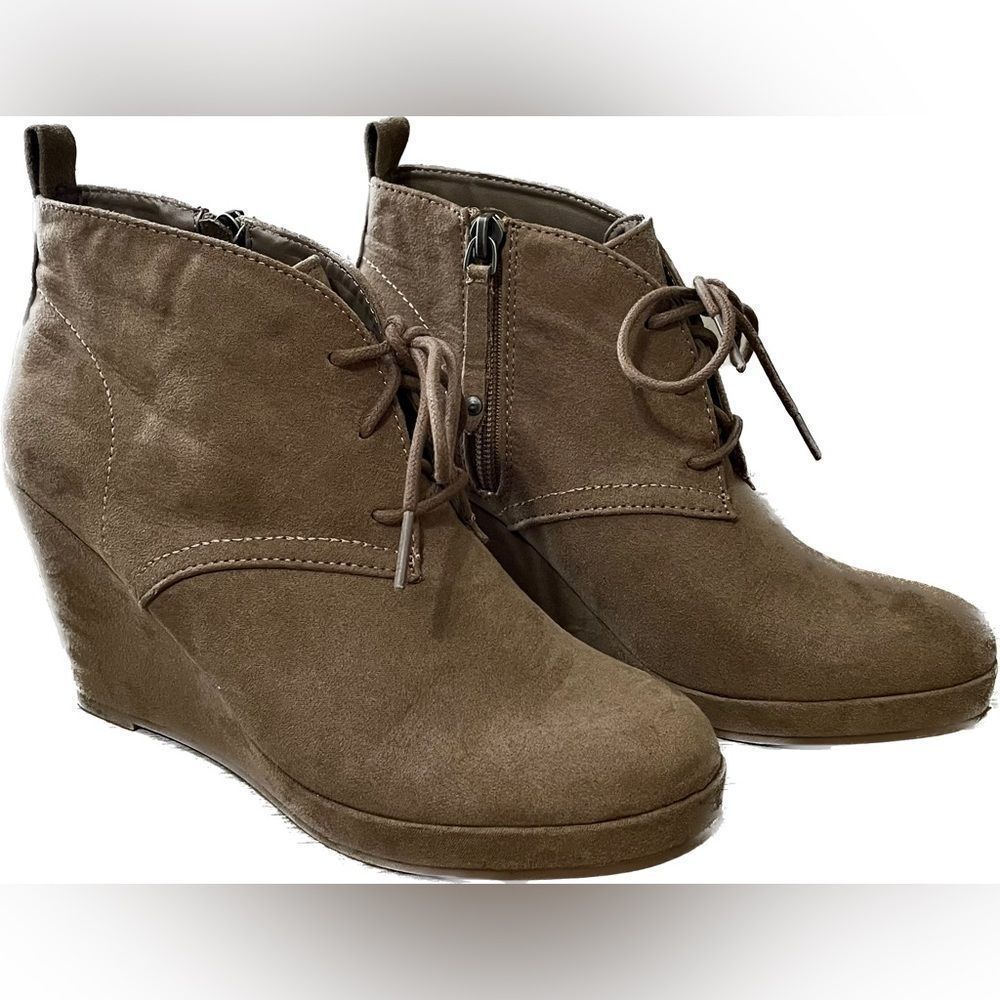 Dolce Vita Ankle Boots Size 6.5